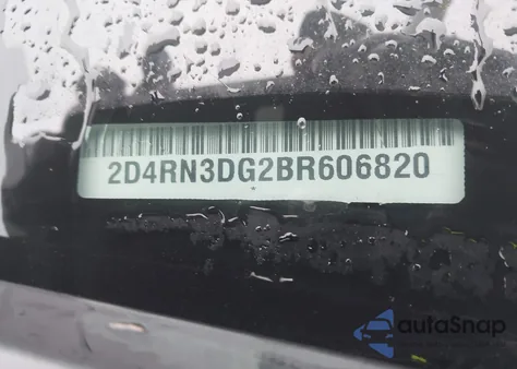 2011 Dodge Grand Caravan Mainstreet from USA, damaged, VIN 2D4RN3DG2BR606820